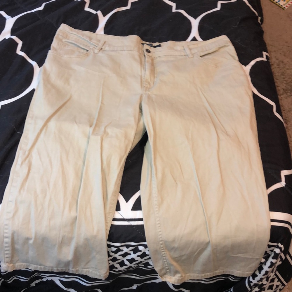 Faded Glory Capris